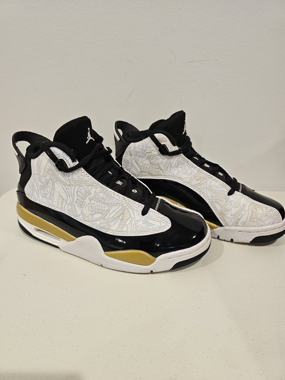 Air Jordan Dub Zero GS Metalic Gold Sneakers Youth Size 3.5
